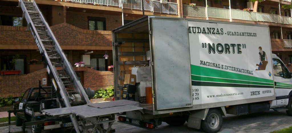 Servicio especializado de mudanzas con montaje y desmontaje de muebles