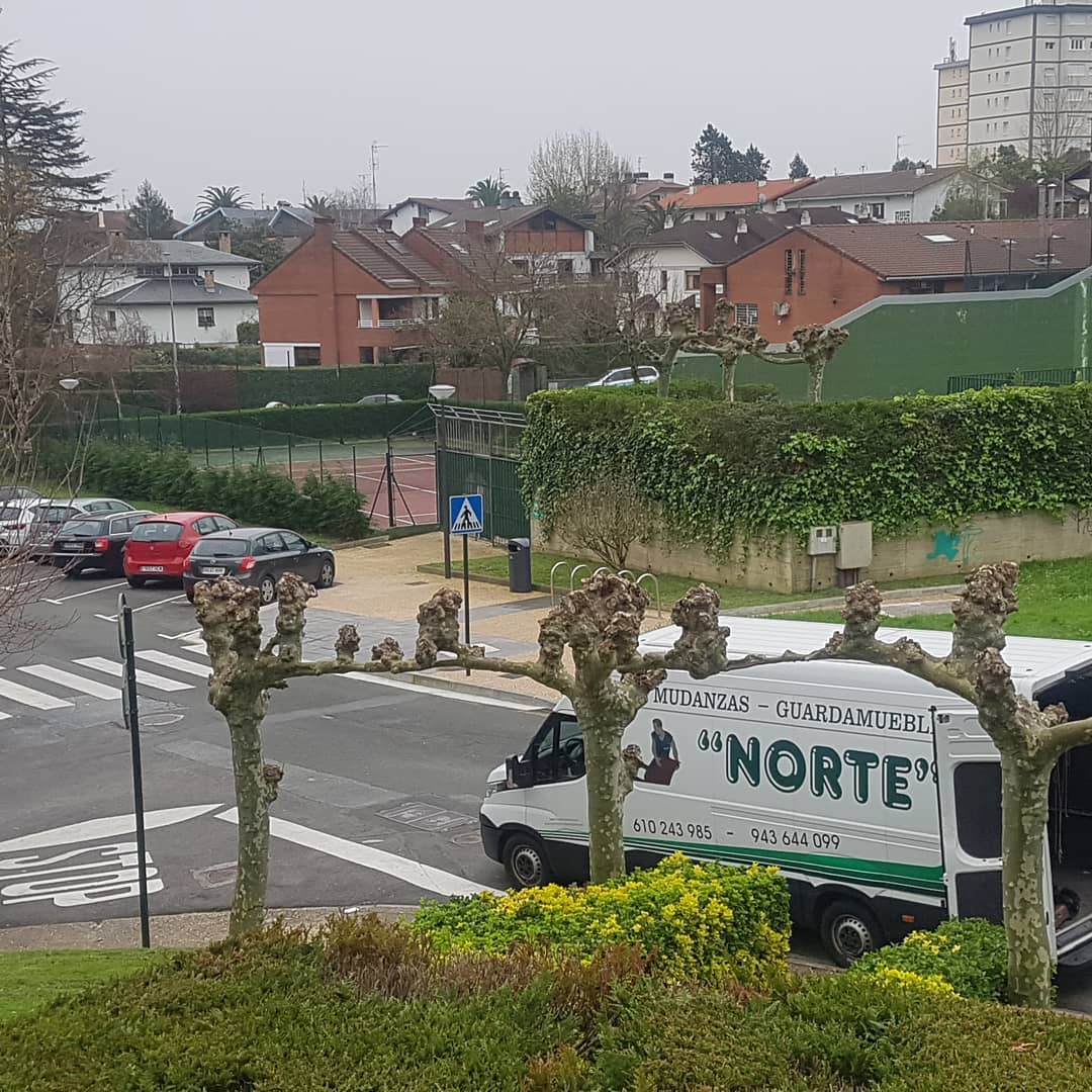 Servicio de mudanzas rápidas y seguras en San Sebastián.